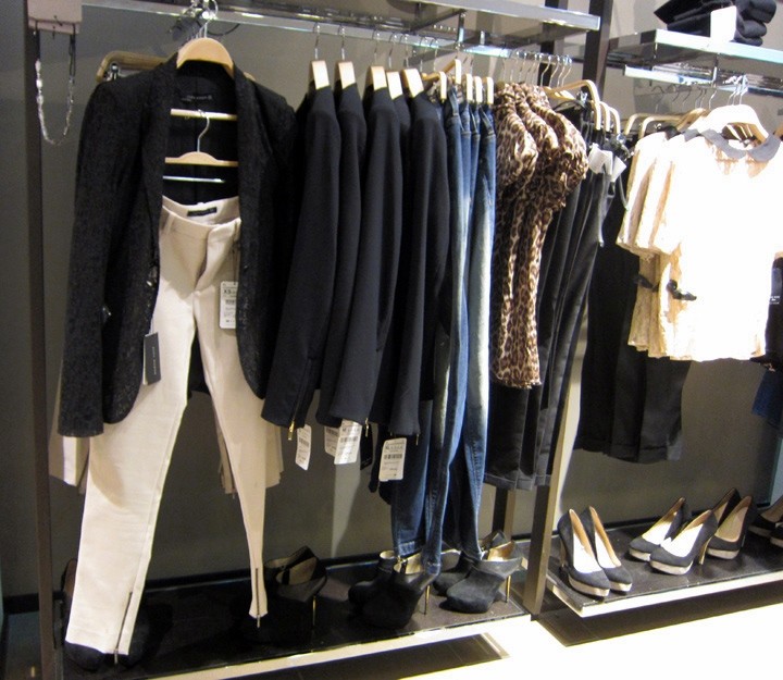 New collections - 2012 @ ZARA Lace trend