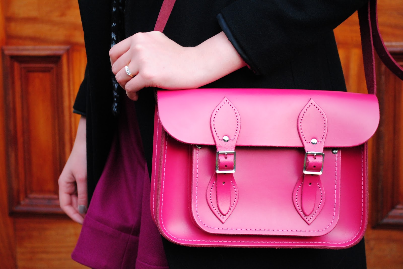 Street Style - Pink Cambridge Bag