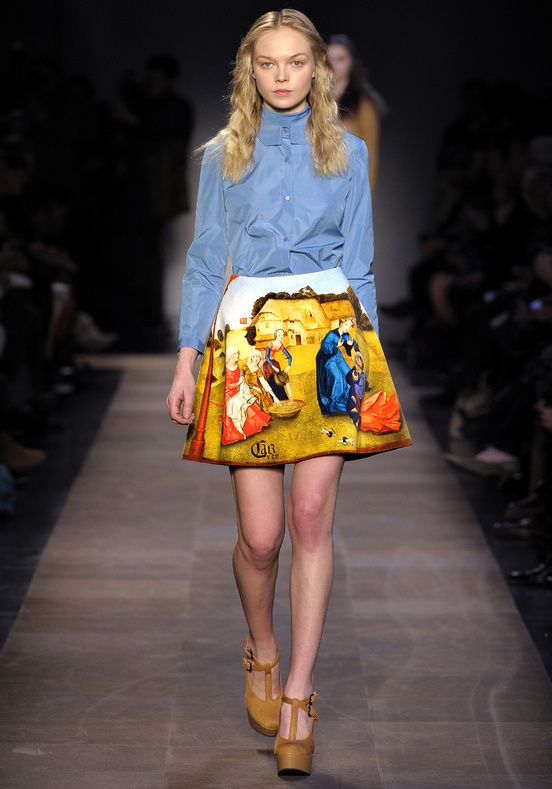 GIRLS with SKIRTS - Carven