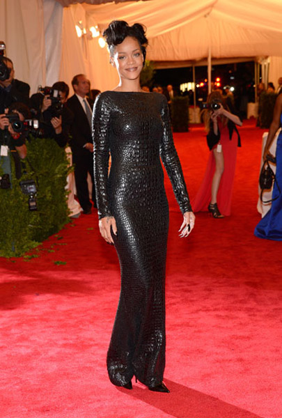 Rihanna - Tom Ford - Gala Met 2012