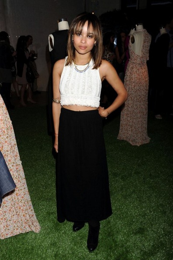 Zoe Kravitz - Cut-out outfit cropped top