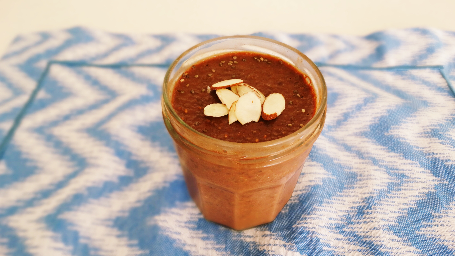 easy-chocolate-chia-pudding-almonds