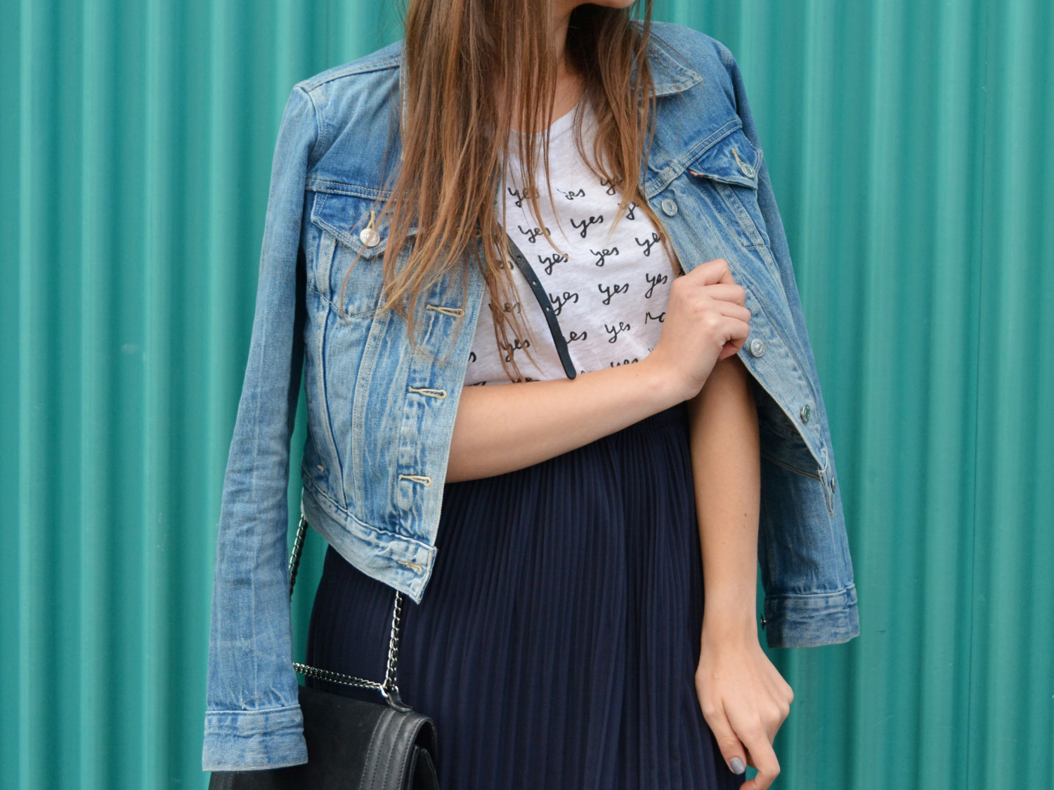 midi-skirt-outfits-for-fall-3