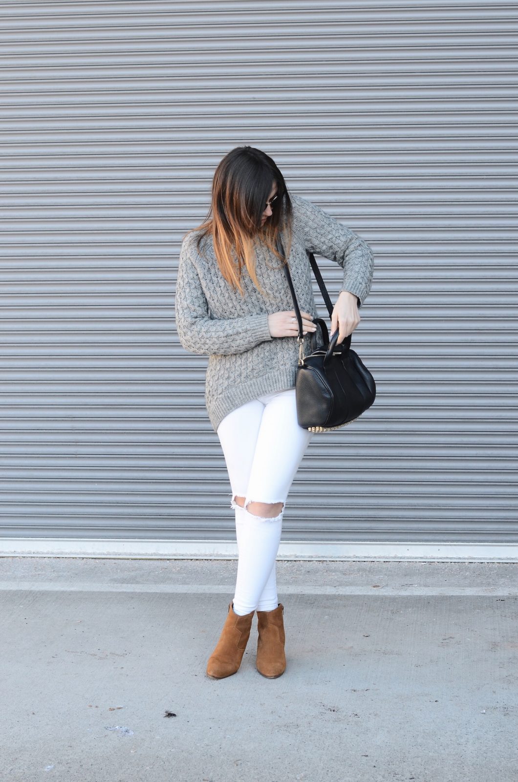 white denim spring outfits